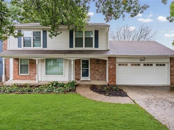 10324 Rosehill Road, Overland Park, KS 66215