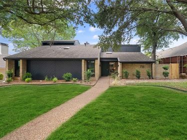 7111 Claybrook Drive, Dallas, TX 75231