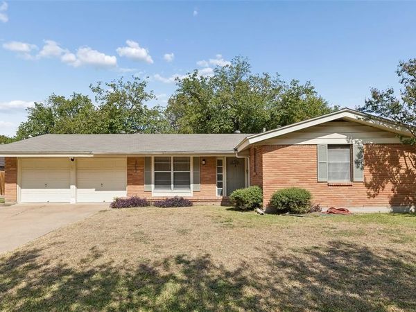 1723 Carlisle Street, Irving, TX 75062