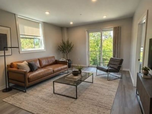 148 Old Post Road, Unit 201, Sharon, MA 02067