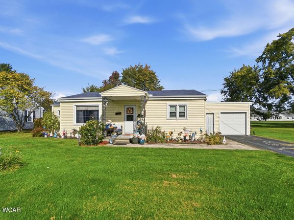 708 W Plum Street, Wapakoneta, OH 45895