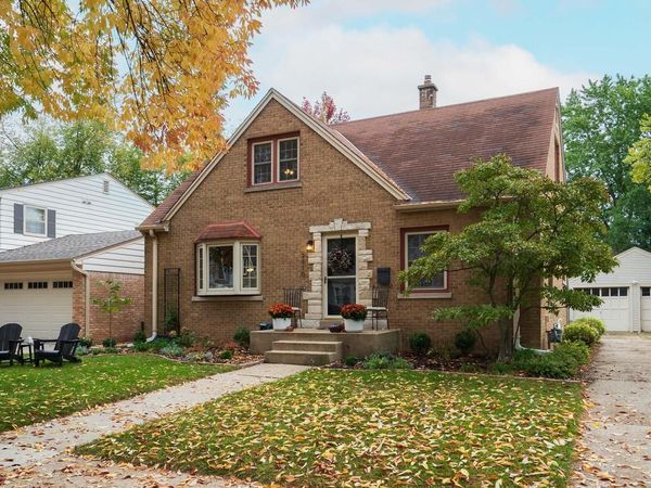 5116 N Berkeley BOULEVARD, Whitefish Bay, WI 53217