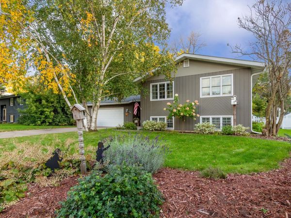 836 Woodley Street E, Northfield, MN 55057