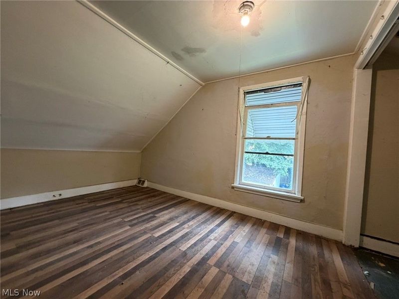 7107 Lawn Avenue, Cleveland, OH 44102 Photo 18
