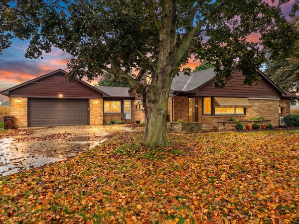 104 E Grove Street , Poplar Grove, IL 61065