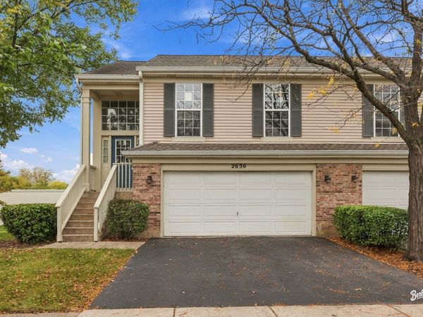 2656 S Cedar Glen Drive, Arlington Heights, IL 60005