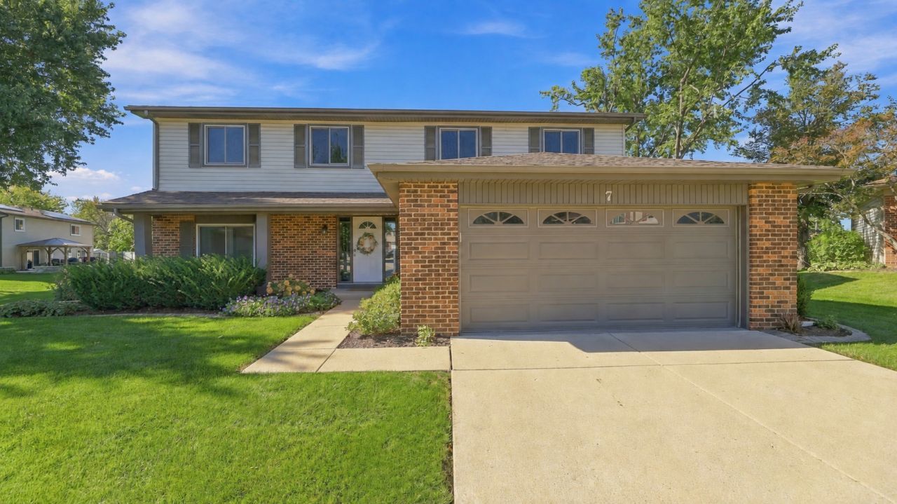 7 Pheasant Court, Woodridge, IL 60517 Main Photo