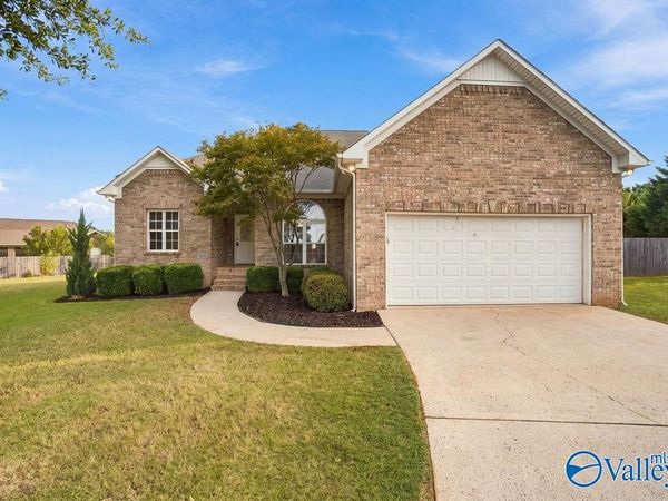 13515 Wisteria Place, Athens, AL 35613