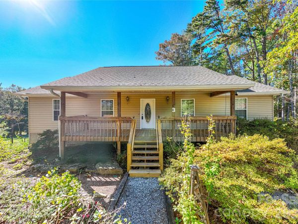 3 Edna Oaks Road , Hendersonville, NC 28792