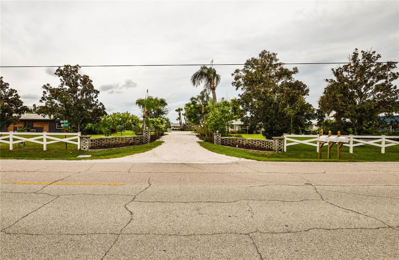 321 Bayshore Road, Nokomis, FL 34275 Photo