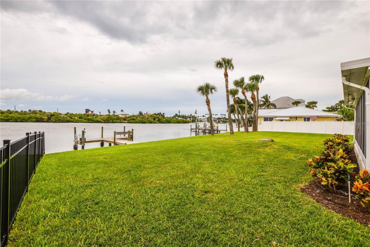 321 Bayshore Road, Nokomis, FL 34275 Photo