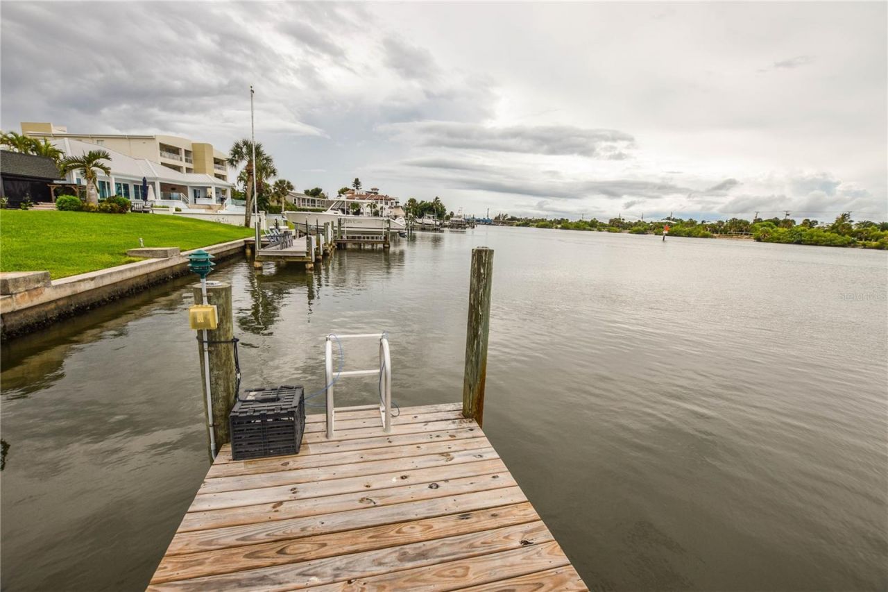 321 Bayshore Road, Nokomis, FL 34275 Photo