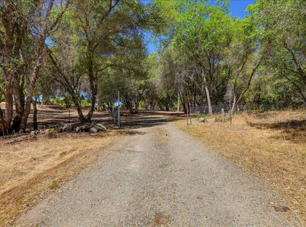 21748 Hyatt Rd, Nevada City, CA 95959 Photo