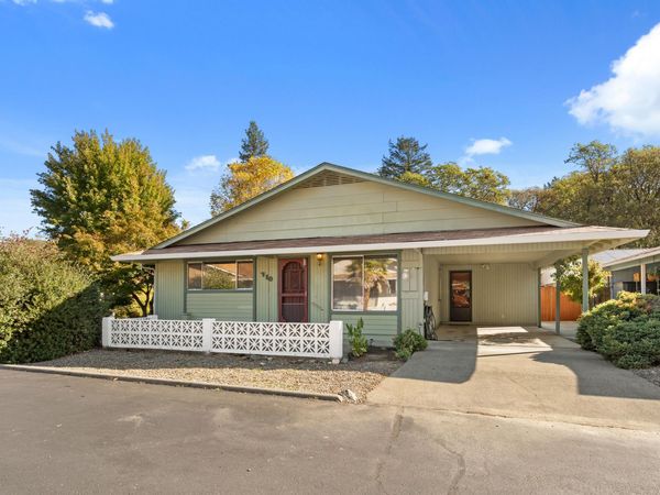 710 Brookside Circle, Rogue River, OR 97537