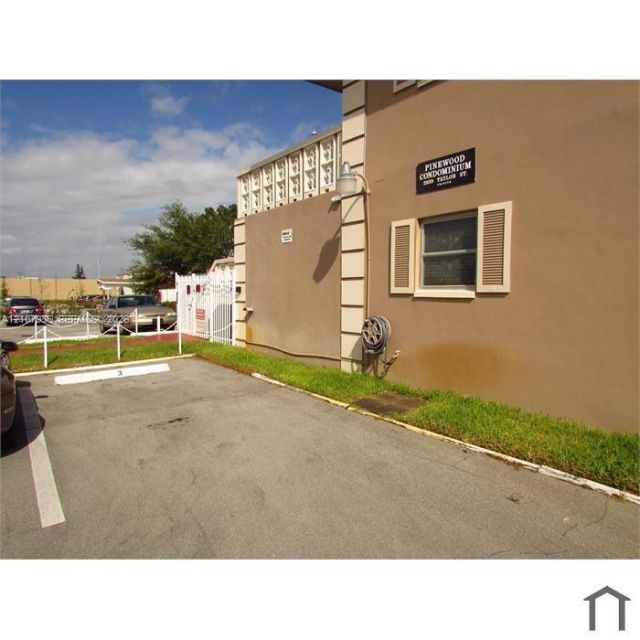 2839 Taylor St, Unit 3, Hollywood, FL 33020 Photo