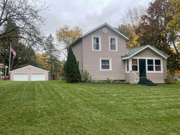 1014 N 5th Street, Greenville, MI 48838