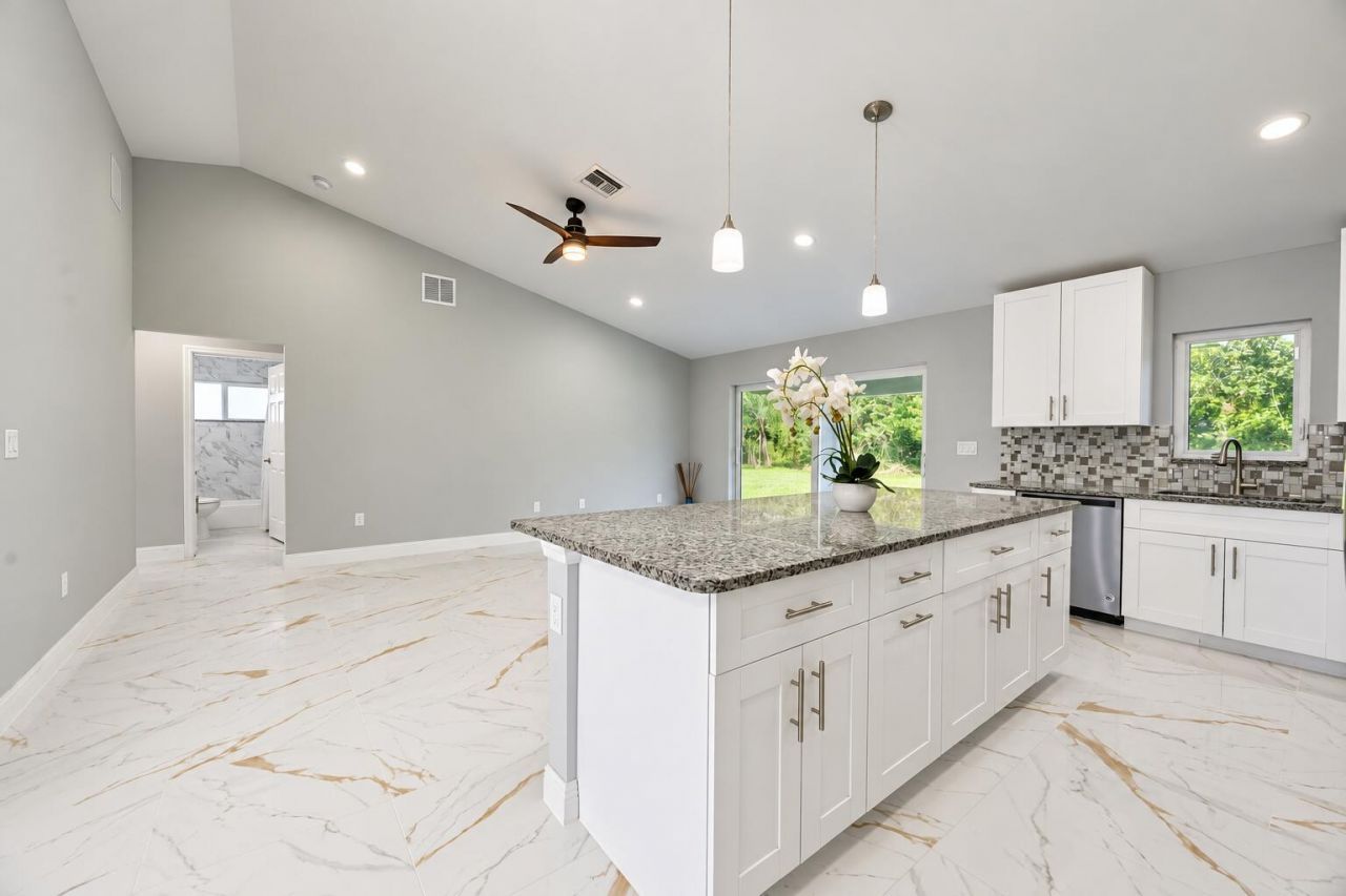 1749 SE Vesthaven Court, Port Saint Lucie, FL 34952 Photo