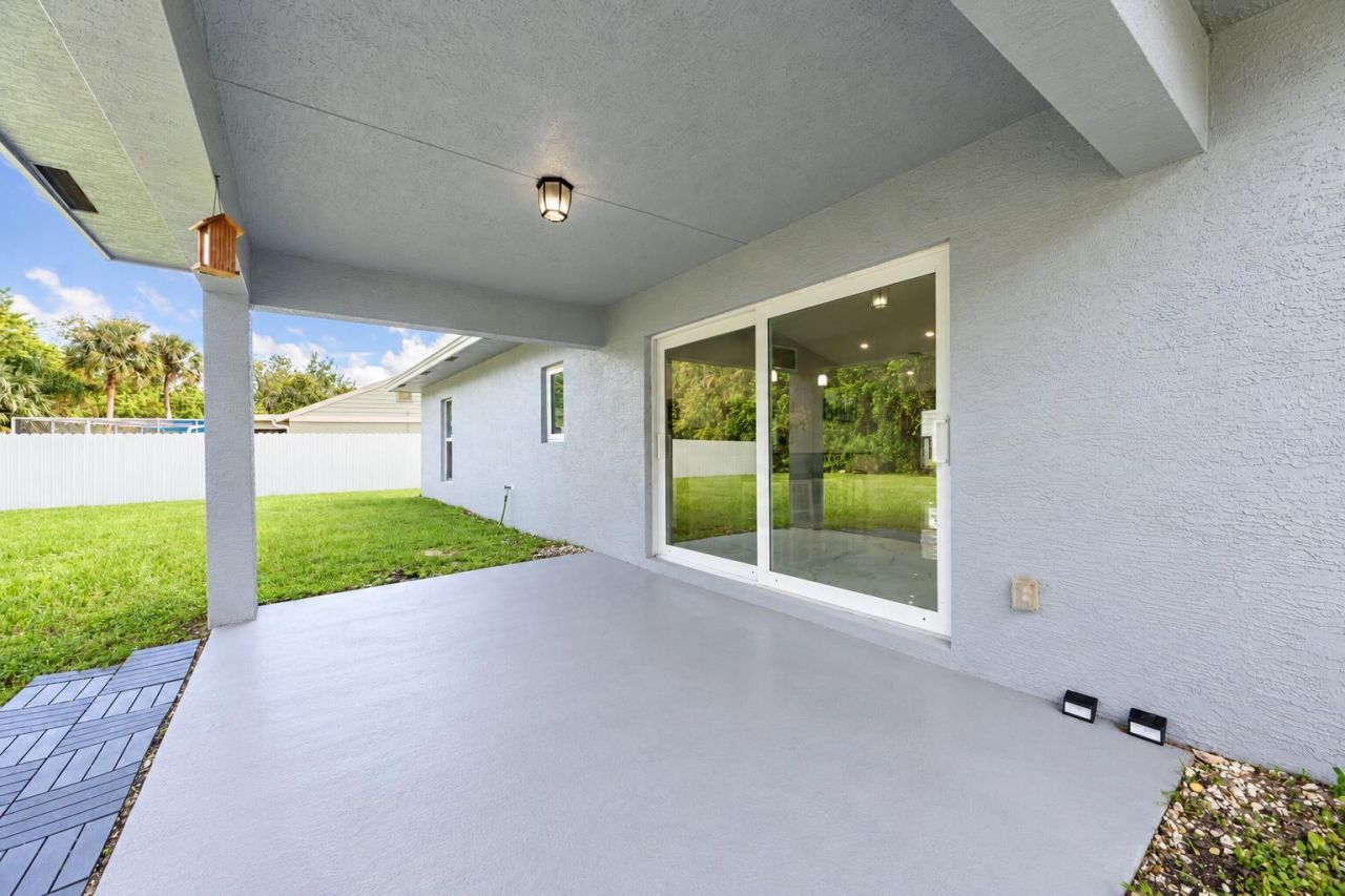 1749 SE Vesthaven Court, Port Saint Lucie, FL 34952 Photo