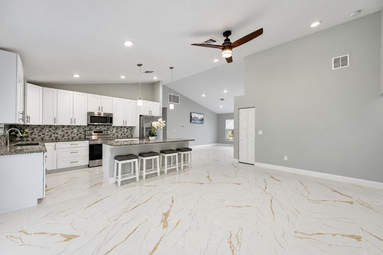 1749 SE Vesthaven Court, Port Saint Lucie, FL 34952 Photo
