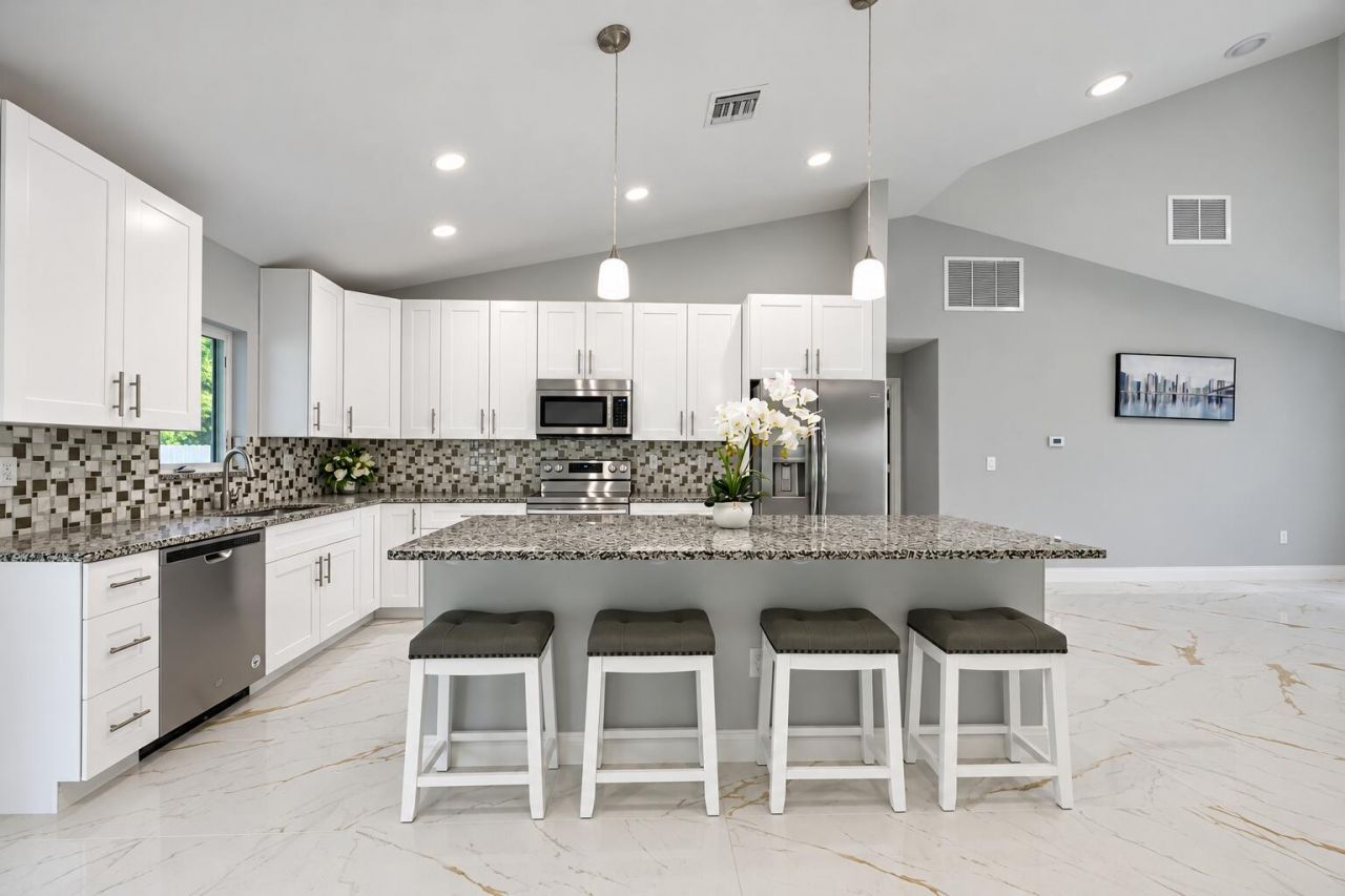 1749 SE Vesthaven Court, Port Saint Lucie, FL 34952 Photo