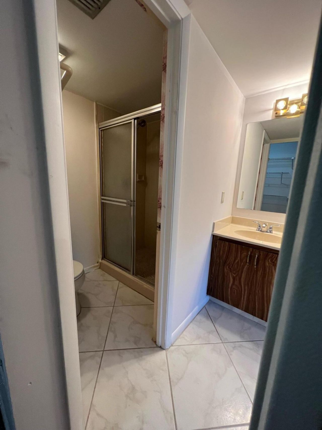 3516 Whitehall Drive, Unit 106, West Palm Beach, FL 33401 Photo
