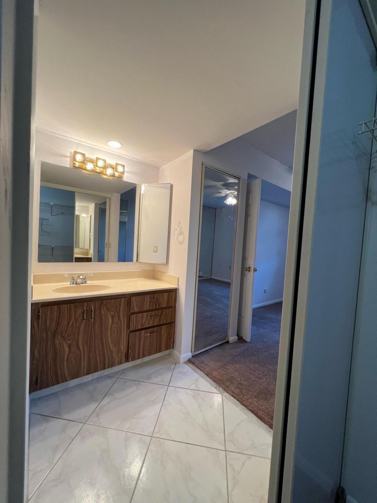 3516 Whitehall Drive, Unit 106, West Palm Beach, FL 33401 Photo