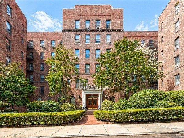 83-80 118th Street, Unit 4A, Kew Gardens, NY 11415