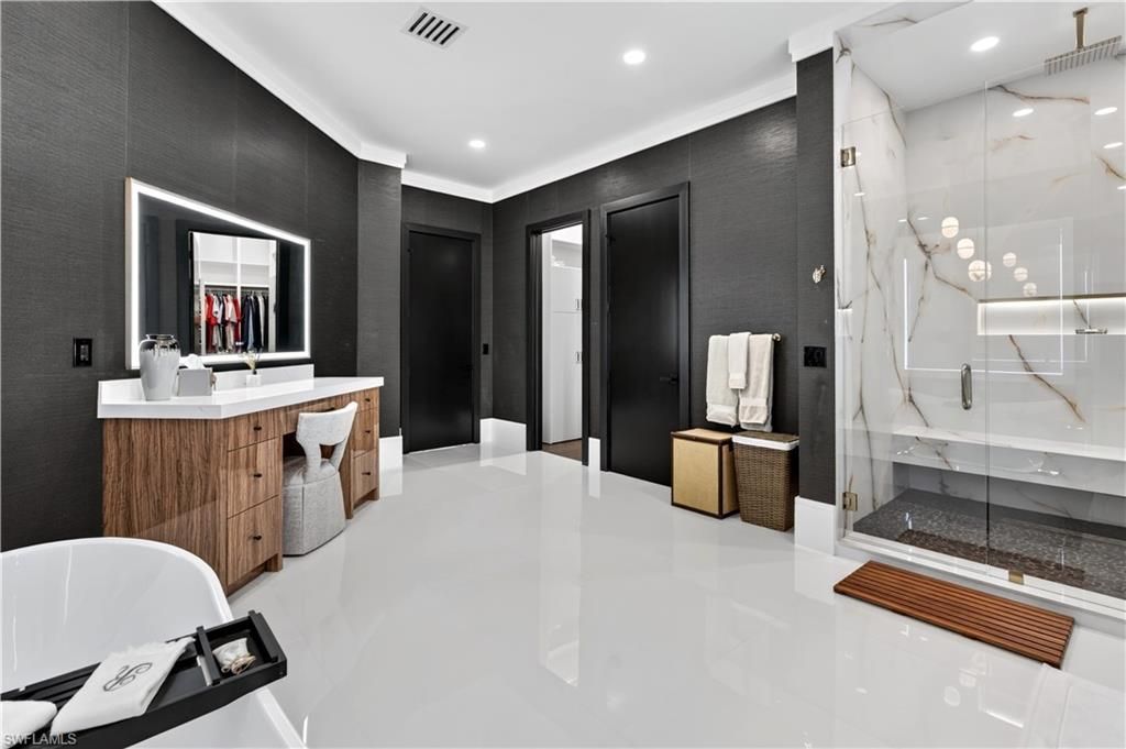 540 Ridge Dr , Naples, FL 34109 Photo