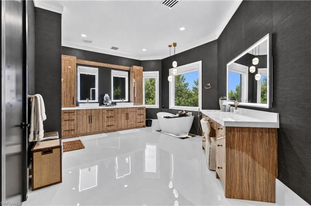 540 Ridge Dr , Naples, FL 34109 Photo