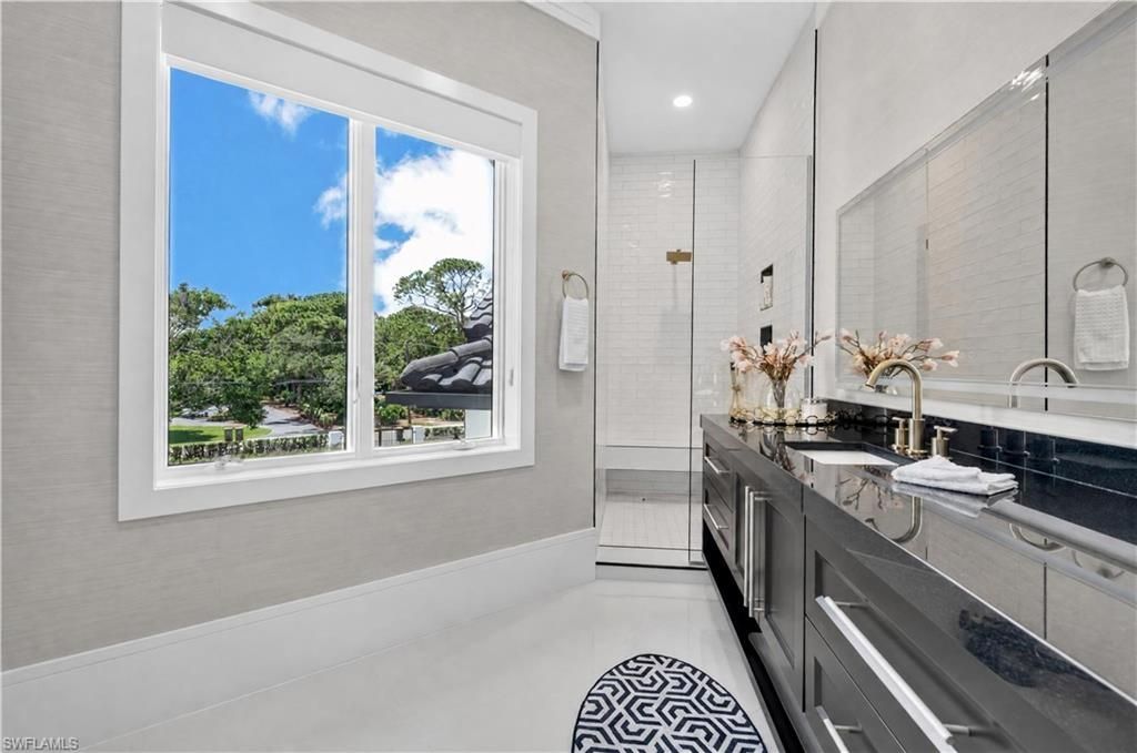 540 Ridge Dr , Naples, FL 34109 Photo