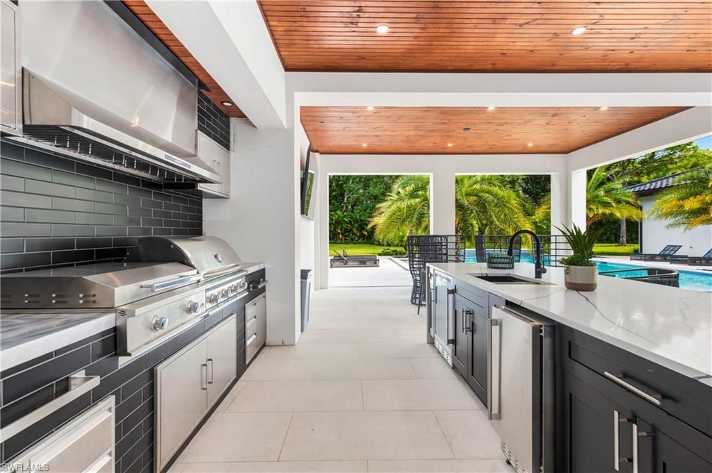 540 Ridge Dr , Naples, FL 34109 Photo
