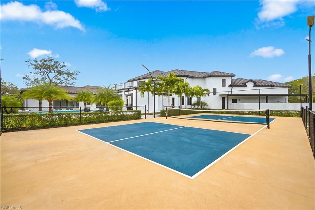 540 Ridge Dr , Naples, FL 34109 Photo