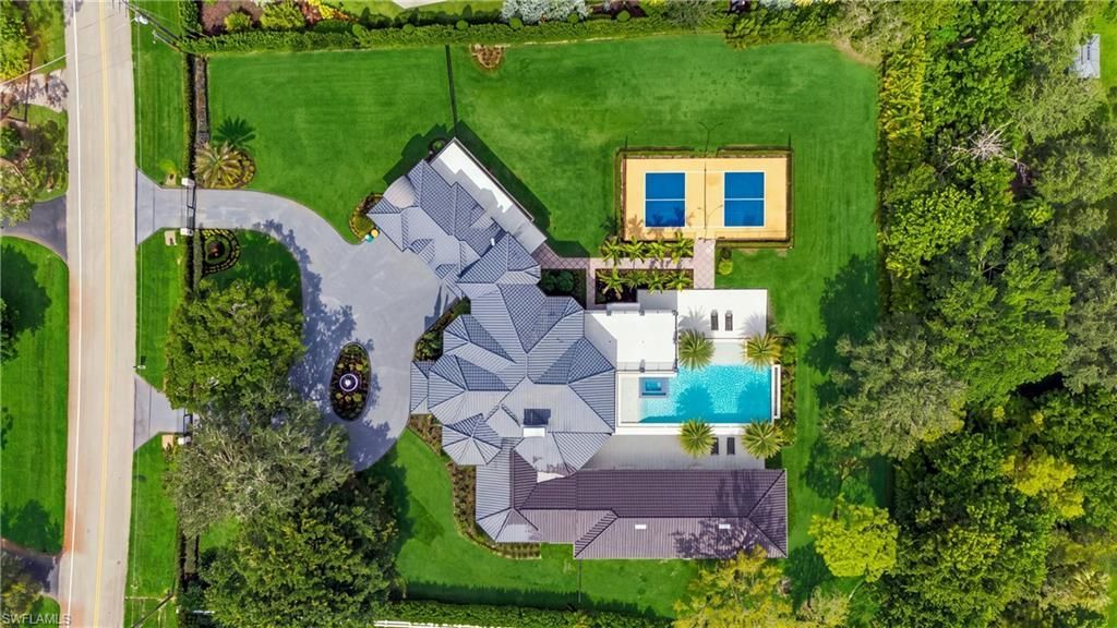 540 Ridge Dr , Naples, FL 34109 Photo