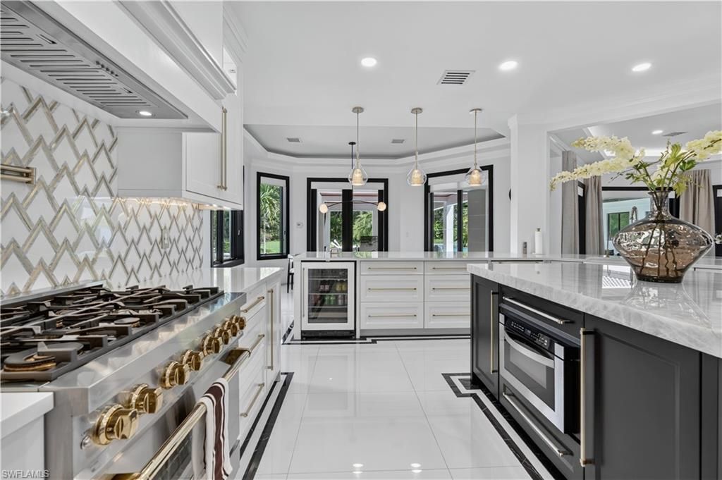540 Ridge Dr , Naples, FL 34109 Photo
