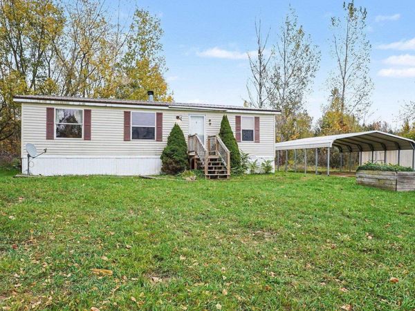 5176 State Road N, Alma, MI 48801