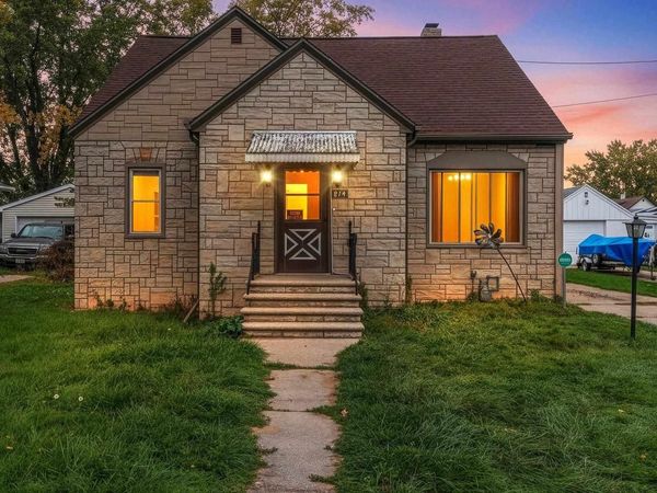 814 MULLET PLACE, Green Bay, WI 54304