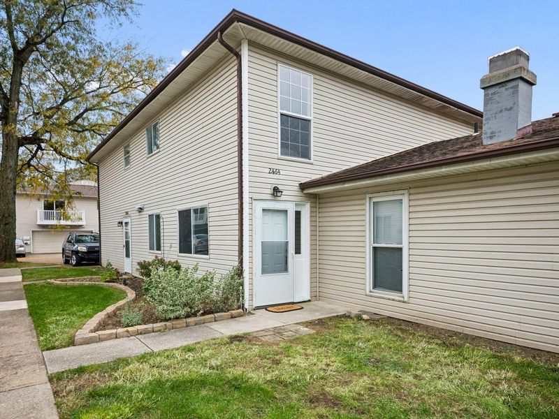 2464 Natchez Drive , Unit B, Columbus, OH 43209 Photo 2