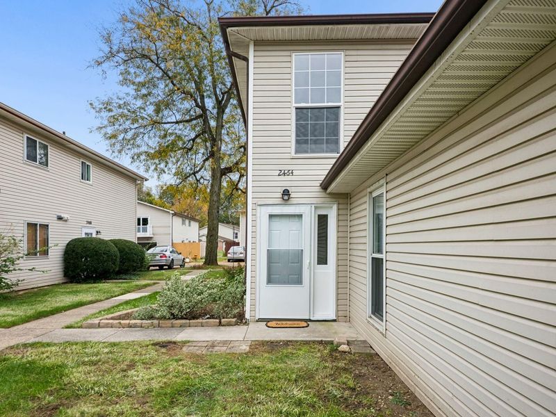 2464 Natchez Drive , Unit B, Columbus, OH 43209 Photo 3