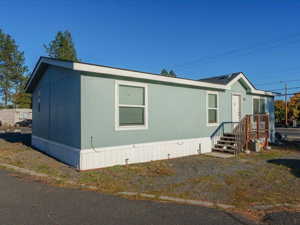 840 W 1st St, Cheney, WA 99004