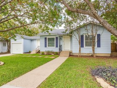 4930 Donnelly Avenue, Fort Worth, TX 76107