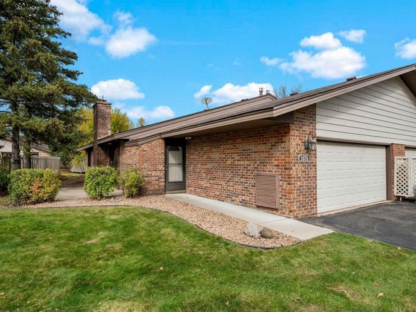 1070 Zanzibar Lane N, Plymouth, MN 55447