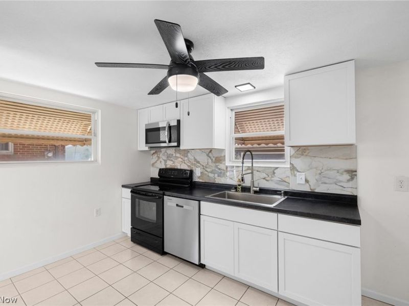 6392 Lockhaven Drive, Brook Park, OH 44142 Photo 14