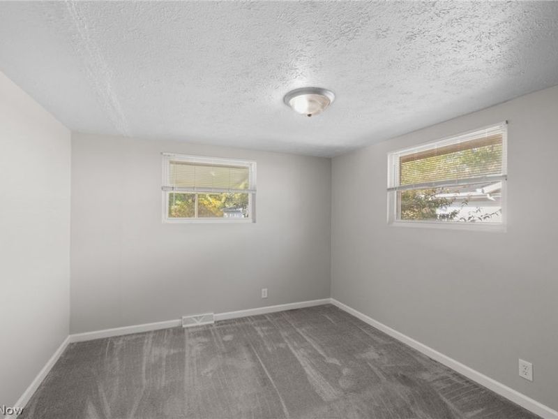 6392 Lockhaven Drive, Brook Park, OH 44142 Photo 25