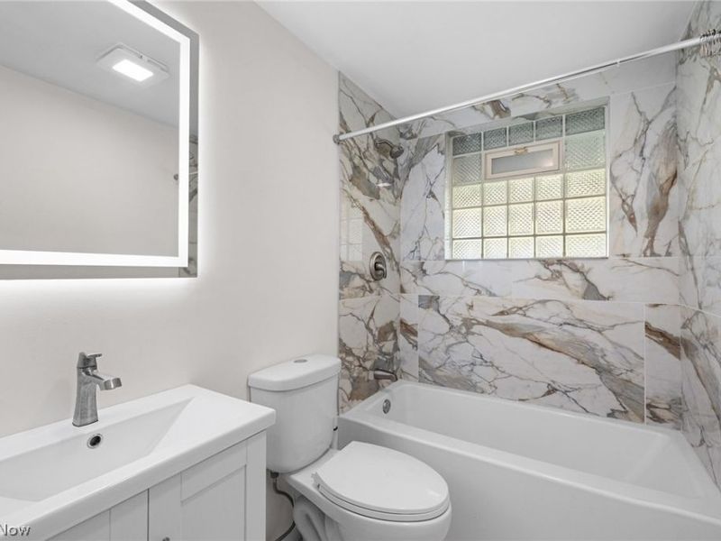 6392 Lockhaven Drive, Brook Park, OH 44142 Photo 27