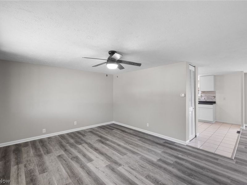 6392 Lockhaven Drive, Brook Park, OH 44142 Photo 9