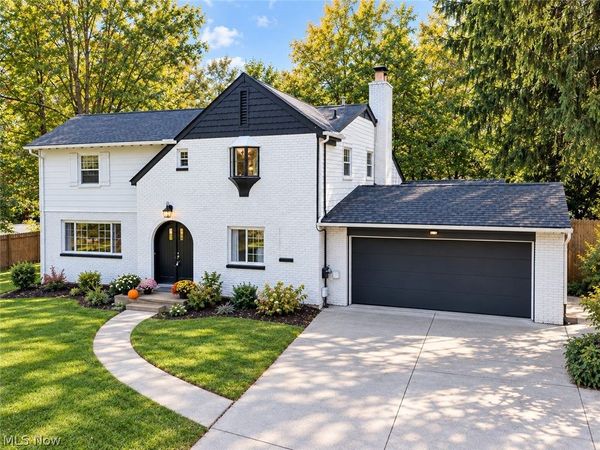 607 Castle Boulevard, Akron, OH 44313