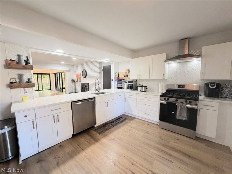 607 Castle Boulevard, Akron, OH 44313 Photo 14