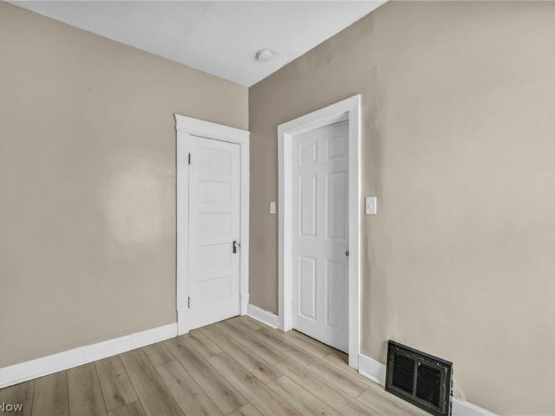 3658 E 55th Street, Cleveland, OH 44105 Photo 18