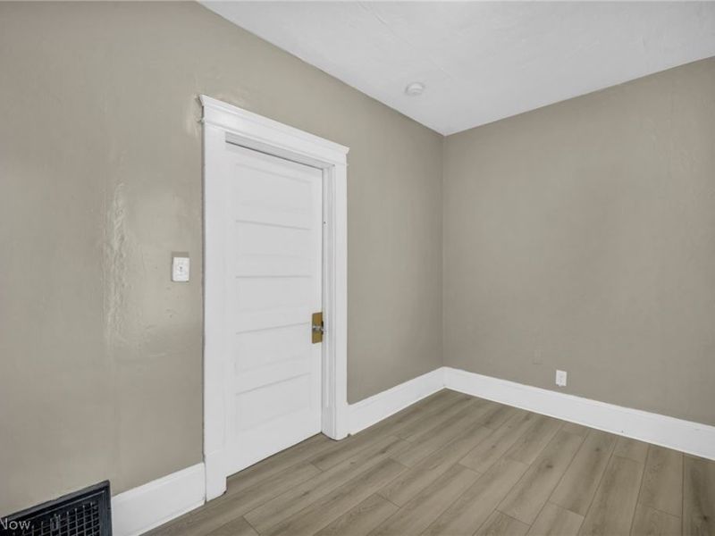 3658 E 55th Street, Cleveland, OH 44105 Photo 21