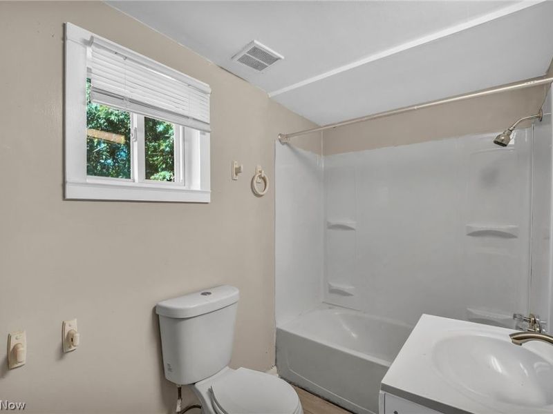 3658 E 55th Street, Cleveland, OH 44105 Photo 28